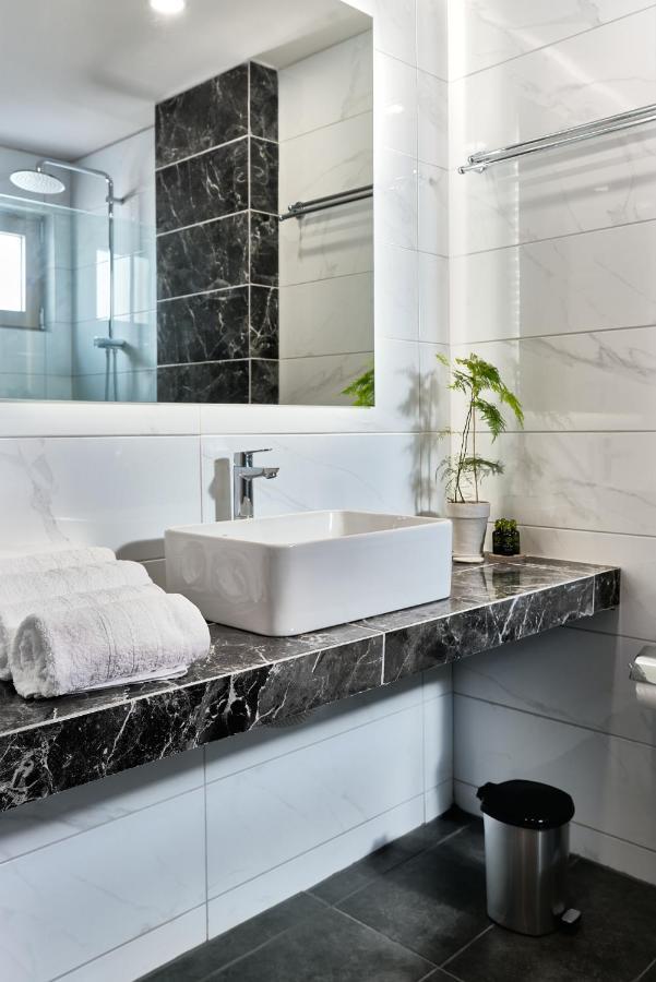 Grapevines Hotel Alikanász Kültér fotó
