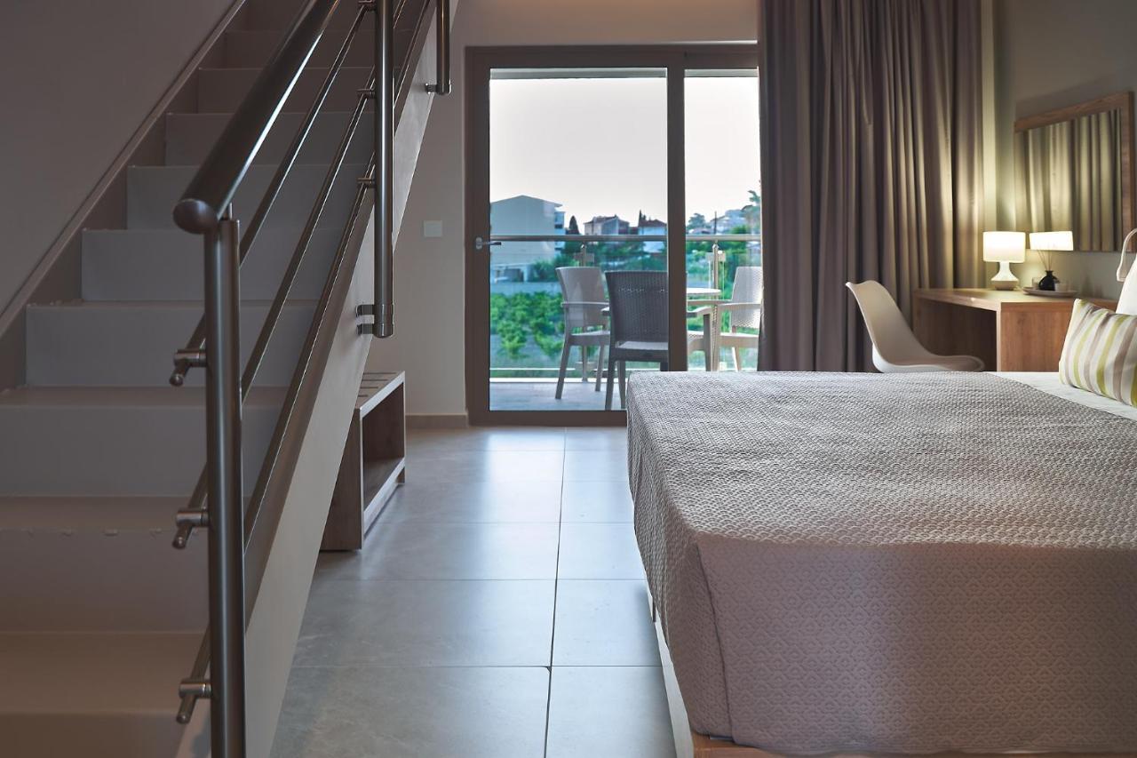Grapevines Hotel Alikanász Kültér fotó