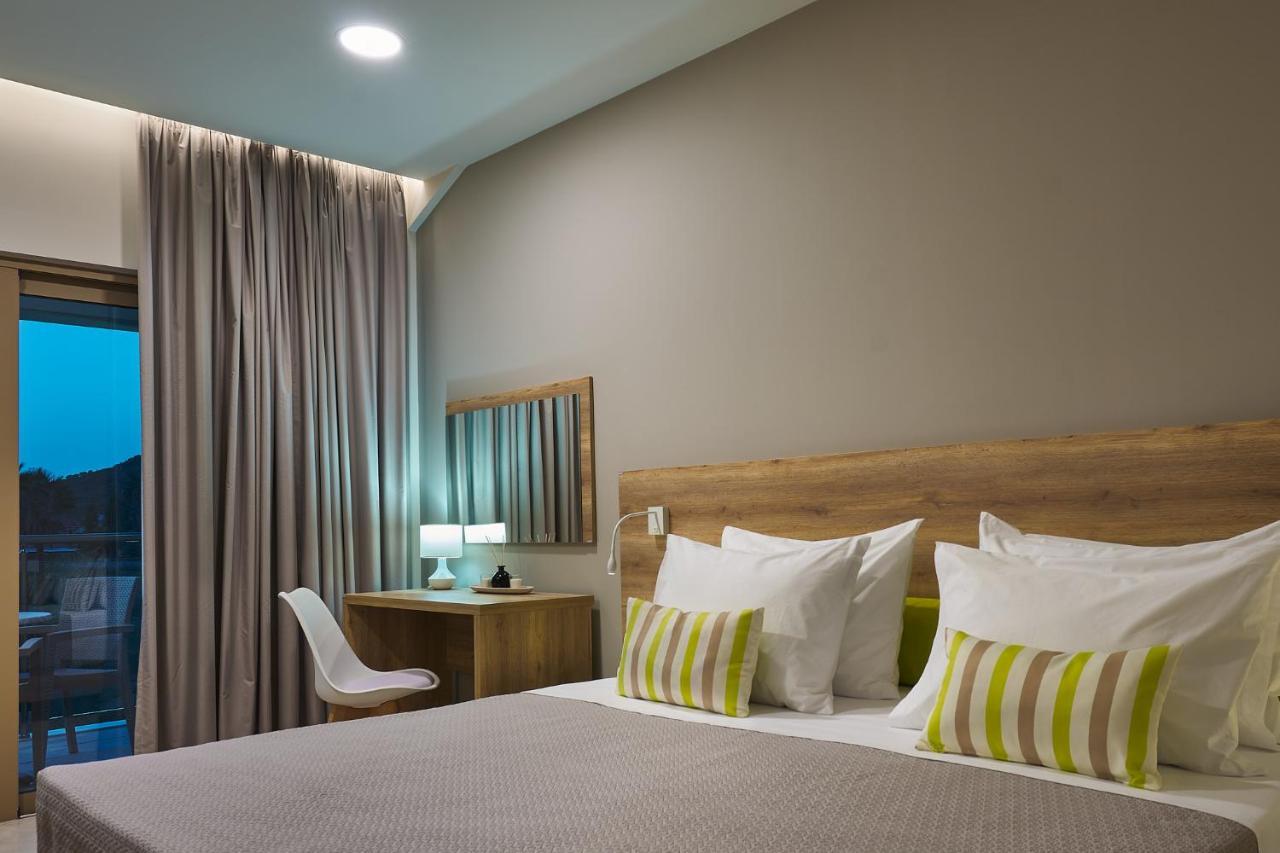 Grapevines Hotel Alikanász Kültér fotó