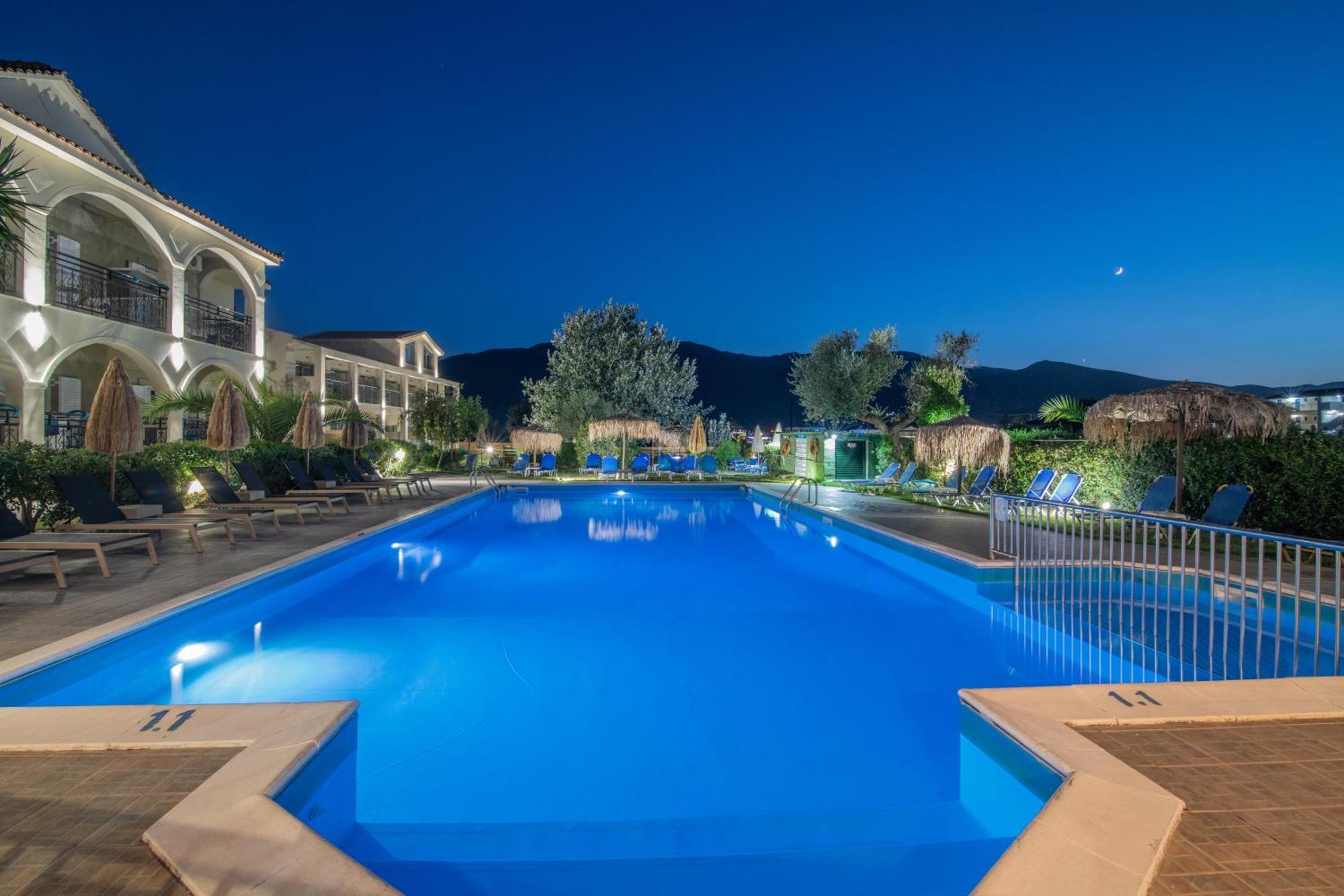 Grapevines Hotel Alikanász Kültér fotó