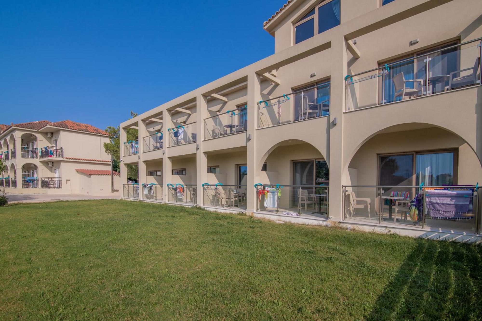 Grapevines Hotel Alikanász Kültér fotó