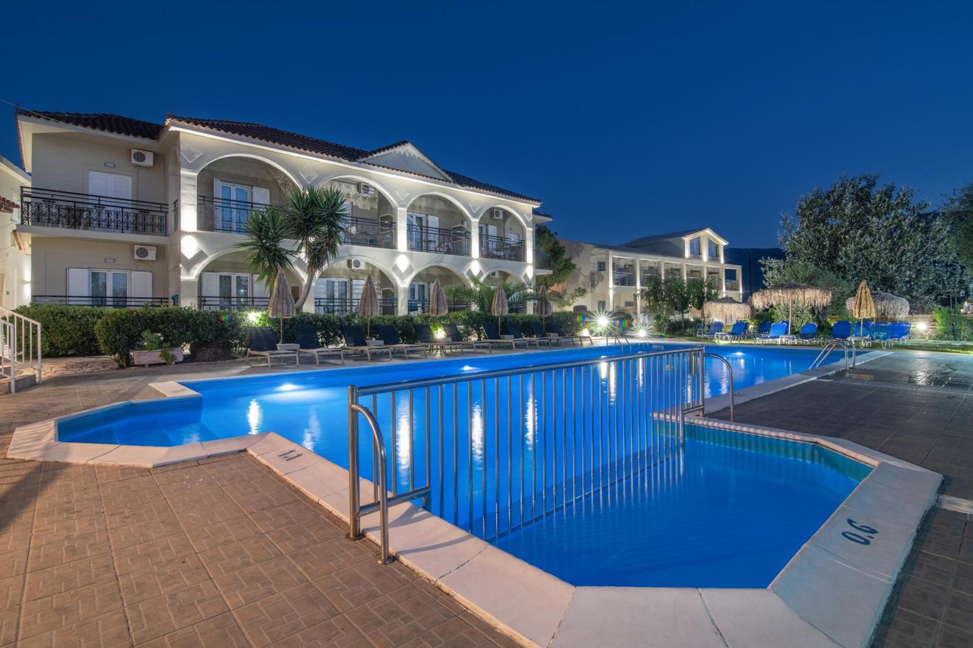 Grapevines Hotel Alikanász Kültér fotó
