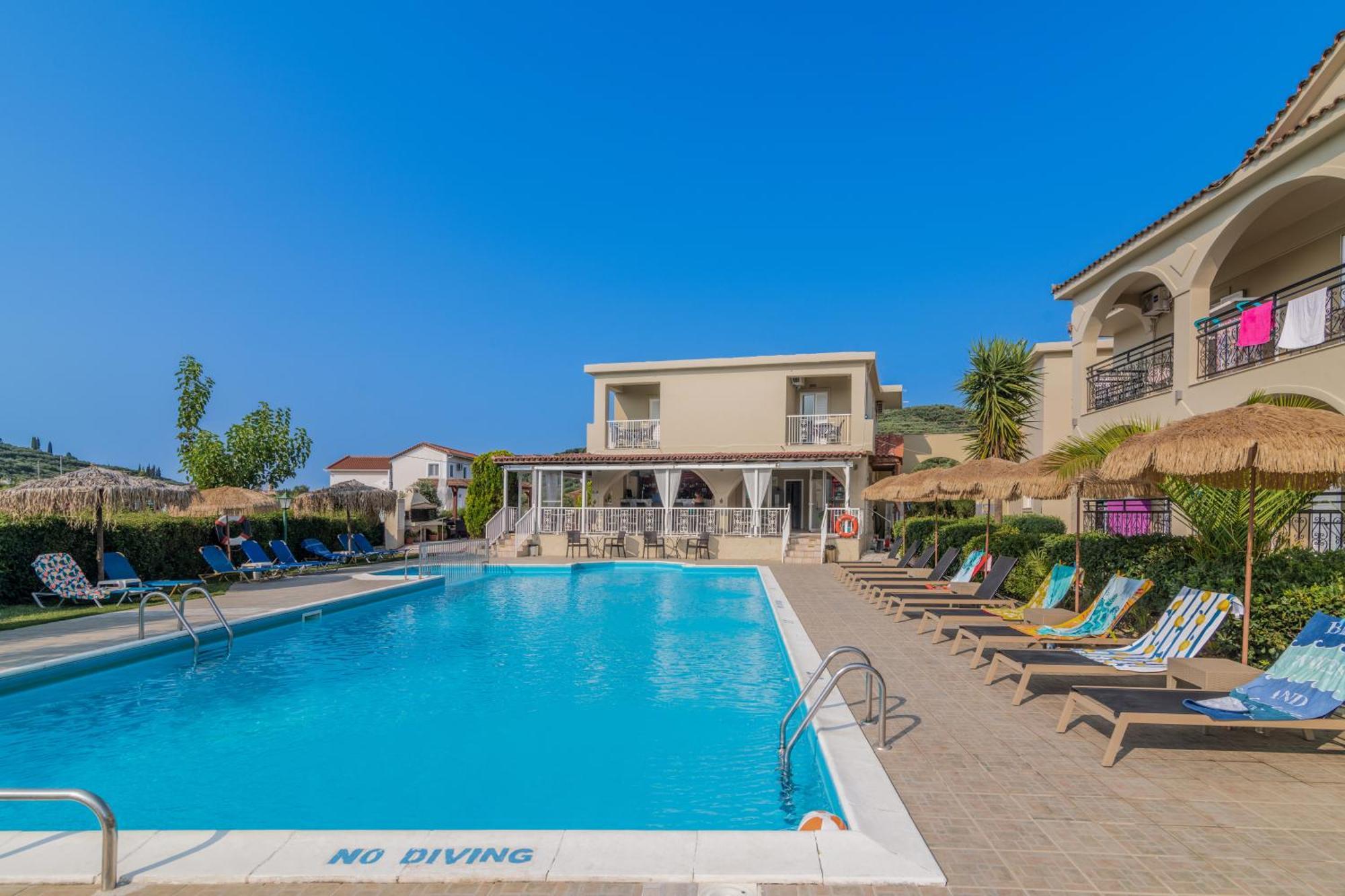 Grapevines Hotel Alikanász Kültér fotó