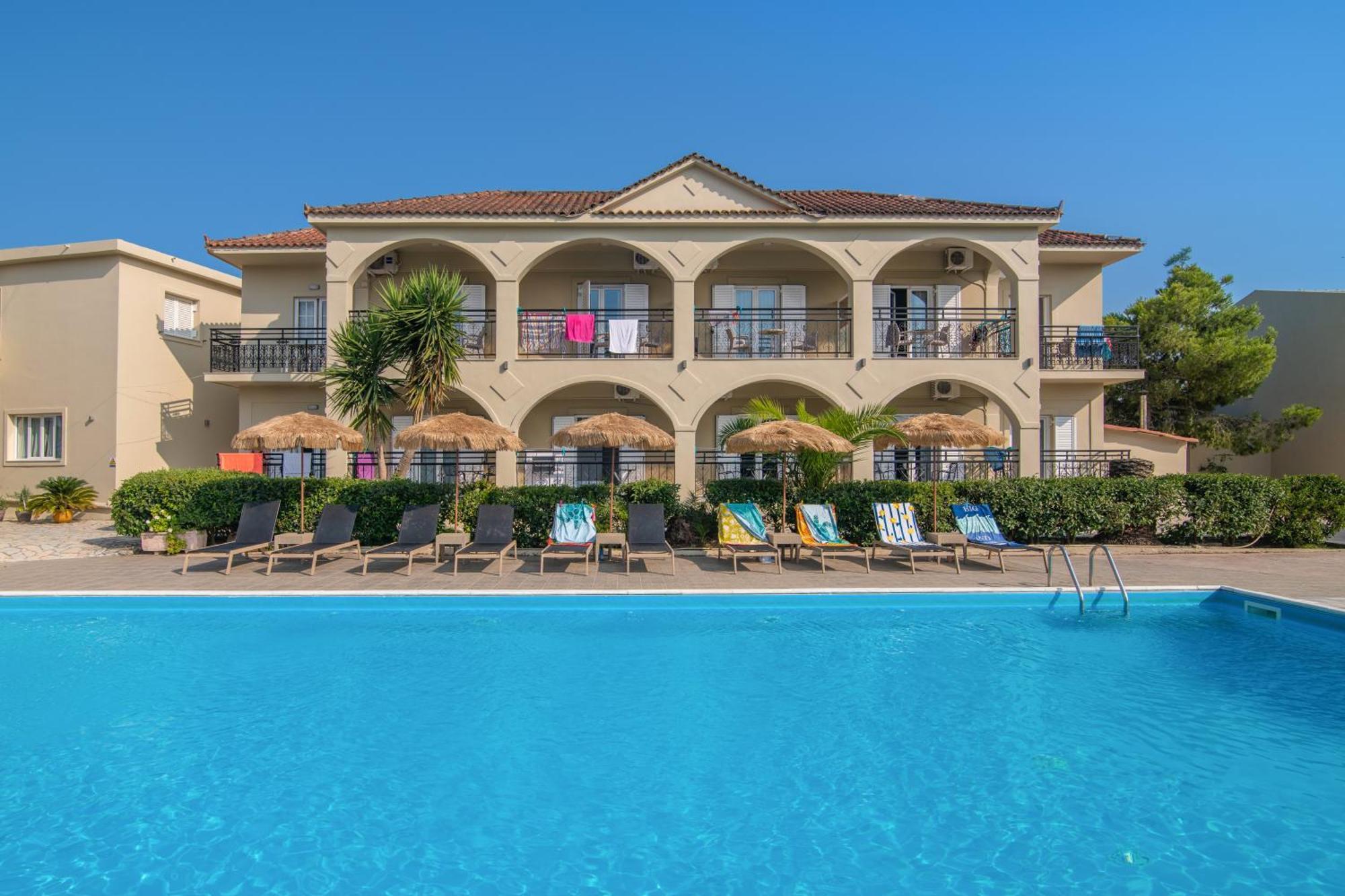 Grapevines Hotel Alikanász Kültér fotó
